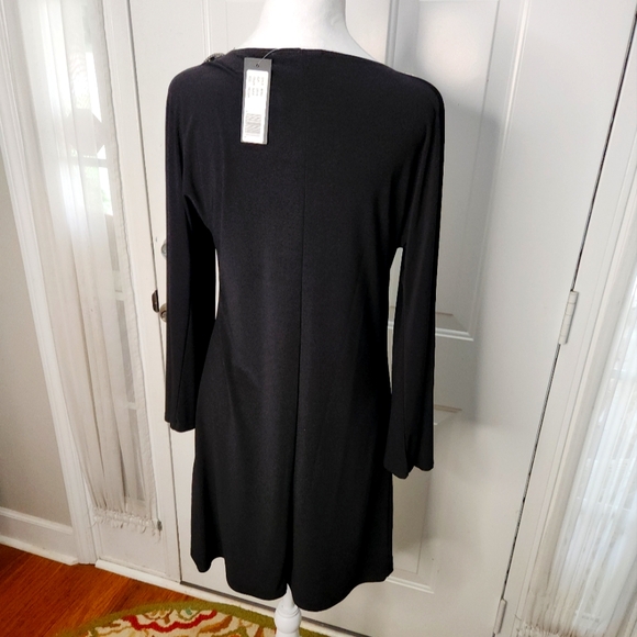 NWT Nik and Nash Black Cold Shoulder with Rhinestone Piece on Shoulder  Size Med - Picture 3 of 7